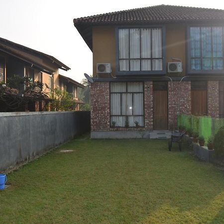 Ganga Kutir Residency Villa Raichak Exterior photo