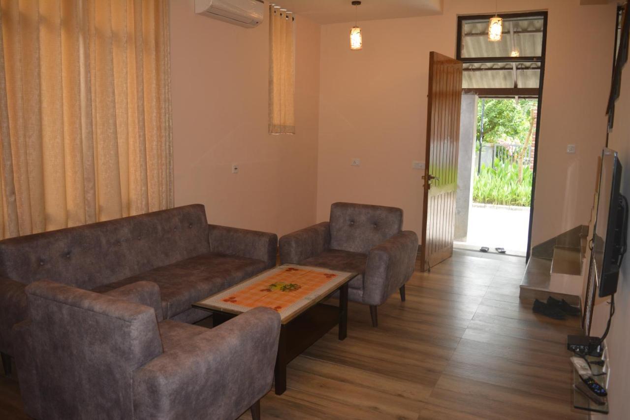 Ganga Kutir Residency Villa Raichak Exterior photo