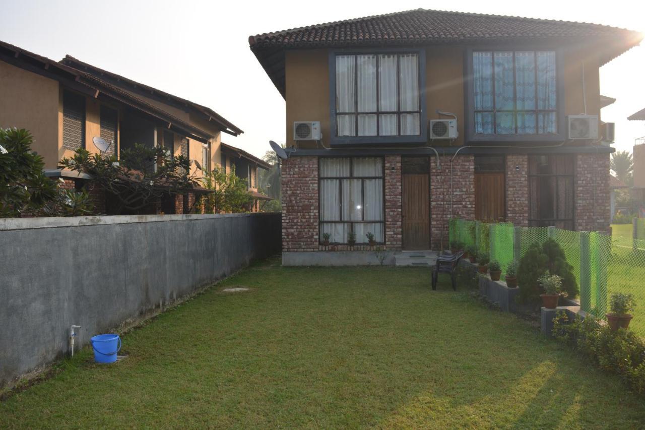 Ganga Kutir Residency Villa Raichak Exterior photo